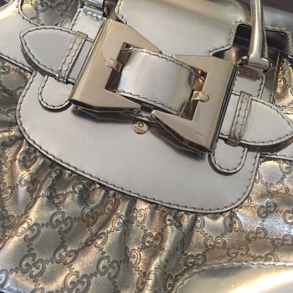 Authentic Gucci gold Queen tote. - Picture 3 of 4